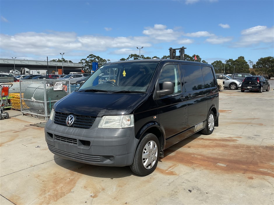 <p>2009 VW Transporter Coffee Van </p>