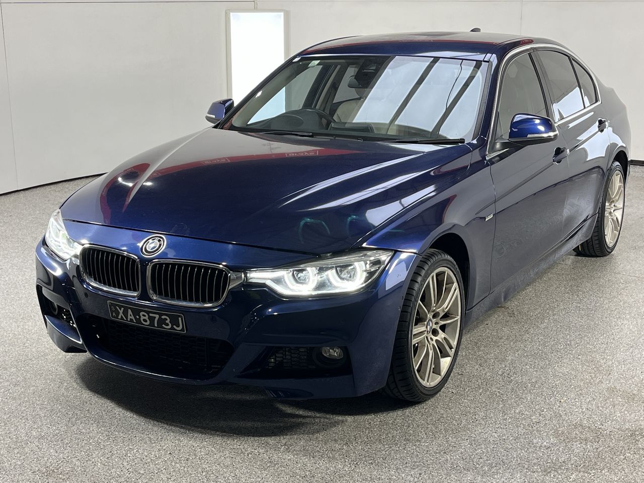 2015 BMW 3 Series 318i F30 LCI