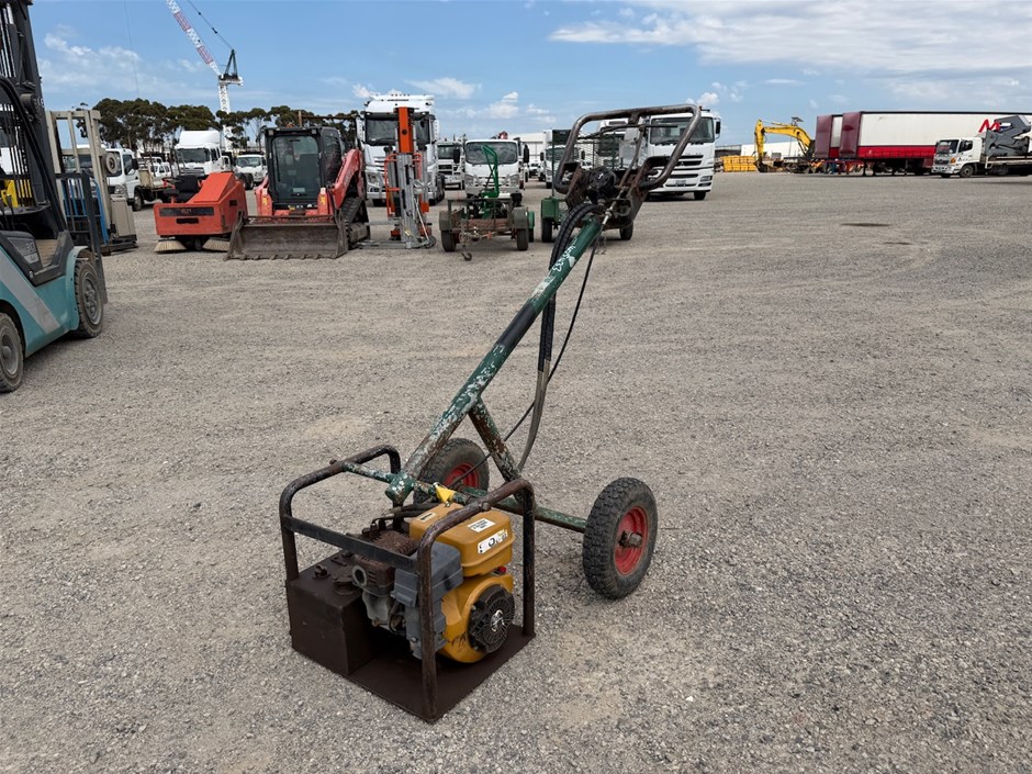 <p>1 x 1 Man Post Hole Digger</p>