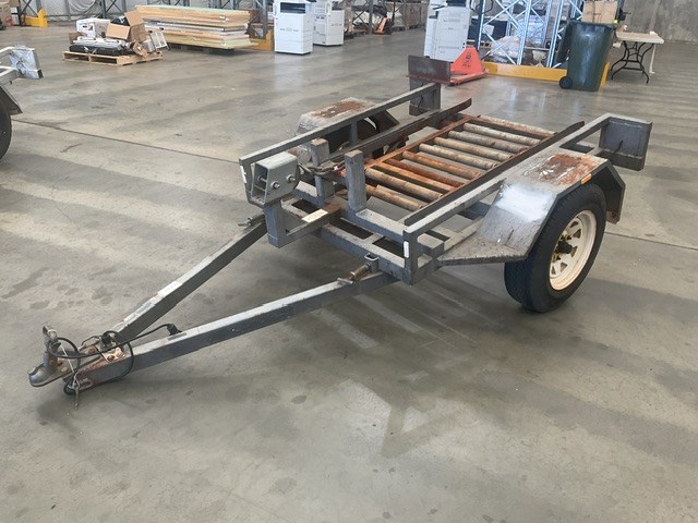 <p>2011 South West Trailers Compactor  Single Plant Trailer</p>