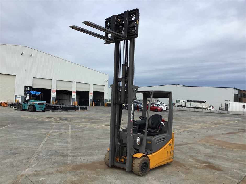 Jungheinrich EFG218K 3 Wheel Counterbalance Forklift
