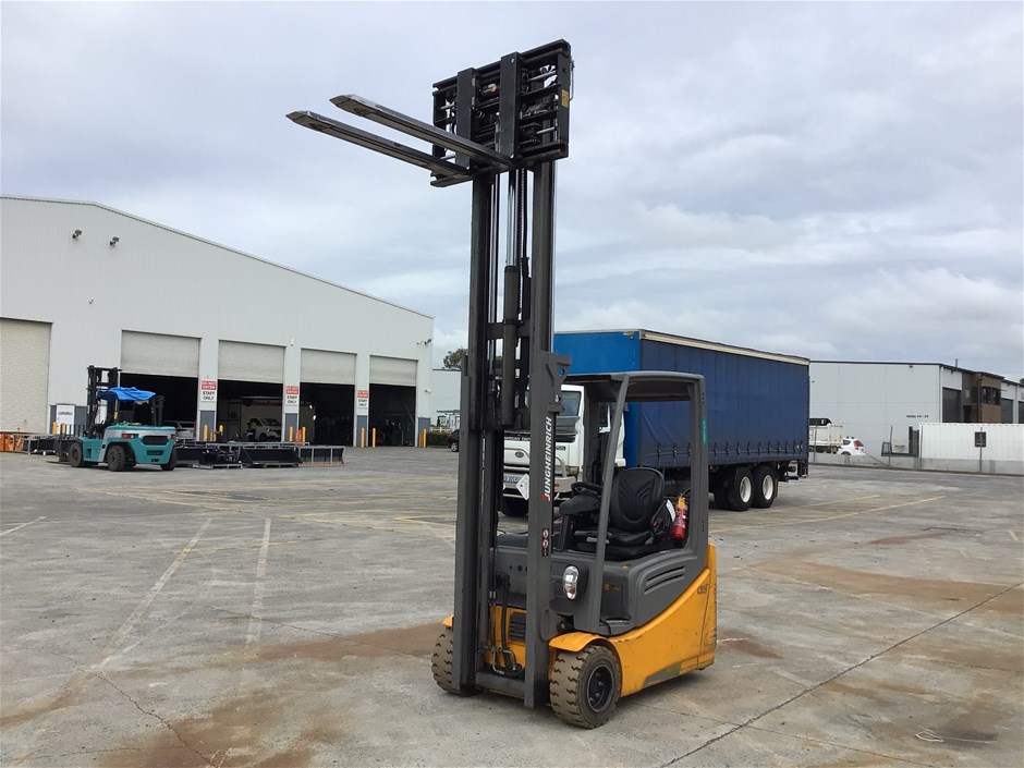 Jungheinrich EFG218K 3 Wheel Counterbalance Forklift