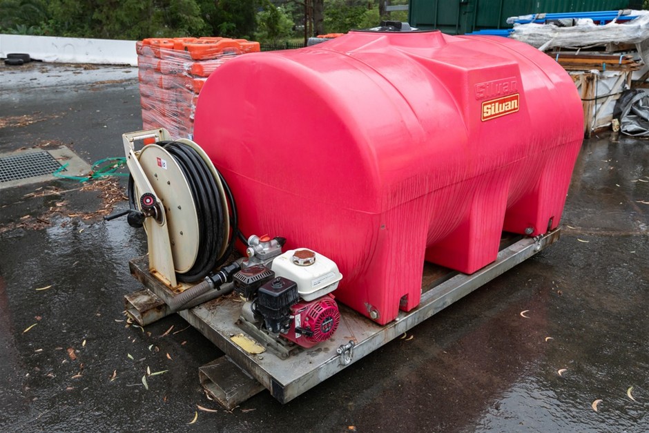 Silvan Skid Mounted Petrol Water Tank with Pump & Hose