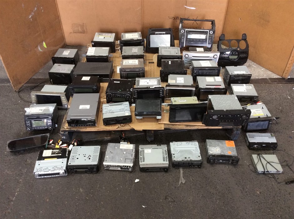 Mixed Brands Car Head Units And In-Dash CD / Multimedia Systems