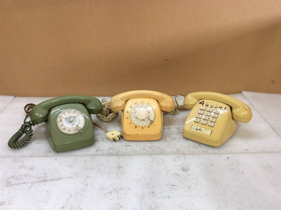 Vintage Rotary & Push Button Telephones (Lot of 3)
