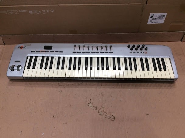 M-Audio Oxygen 61 Keyboard Controller