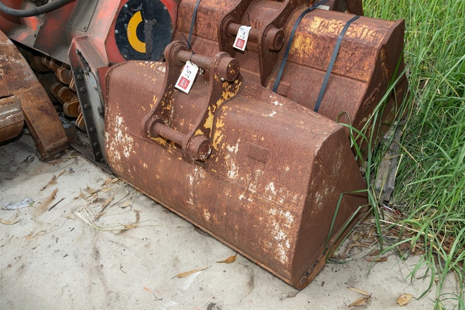 Small Excavator GP Bucket