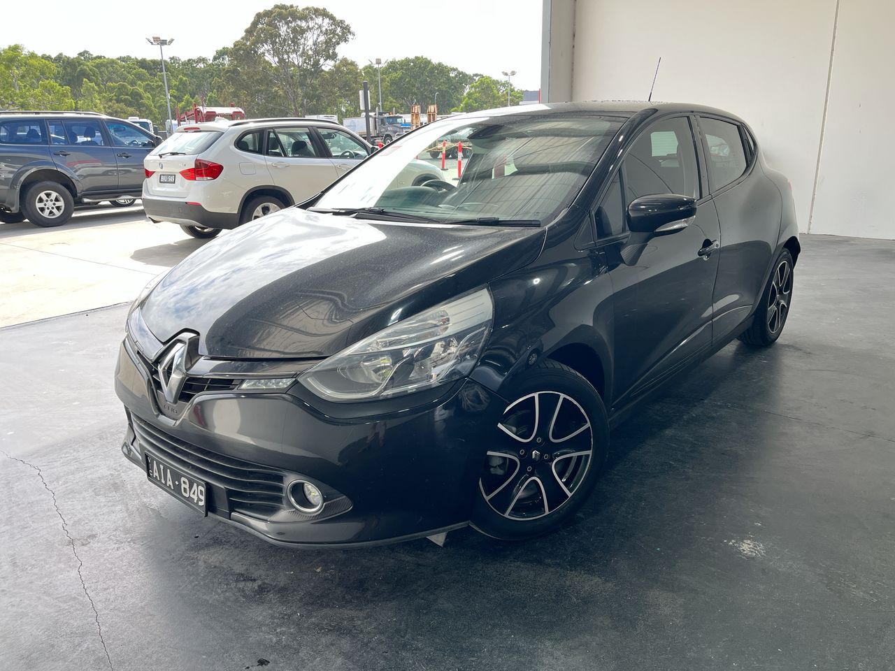 2015 Renault Clio Expression Automatic Hatchback