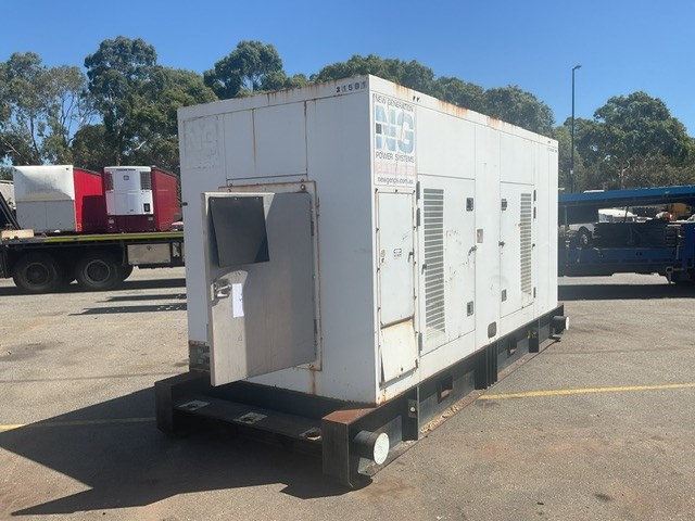 Unreserved Cummins C350D5 Generator