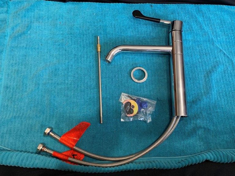 New in Box Dorf Hepburn Swivel Sink Mixer Tap, Brass - Quantity 1