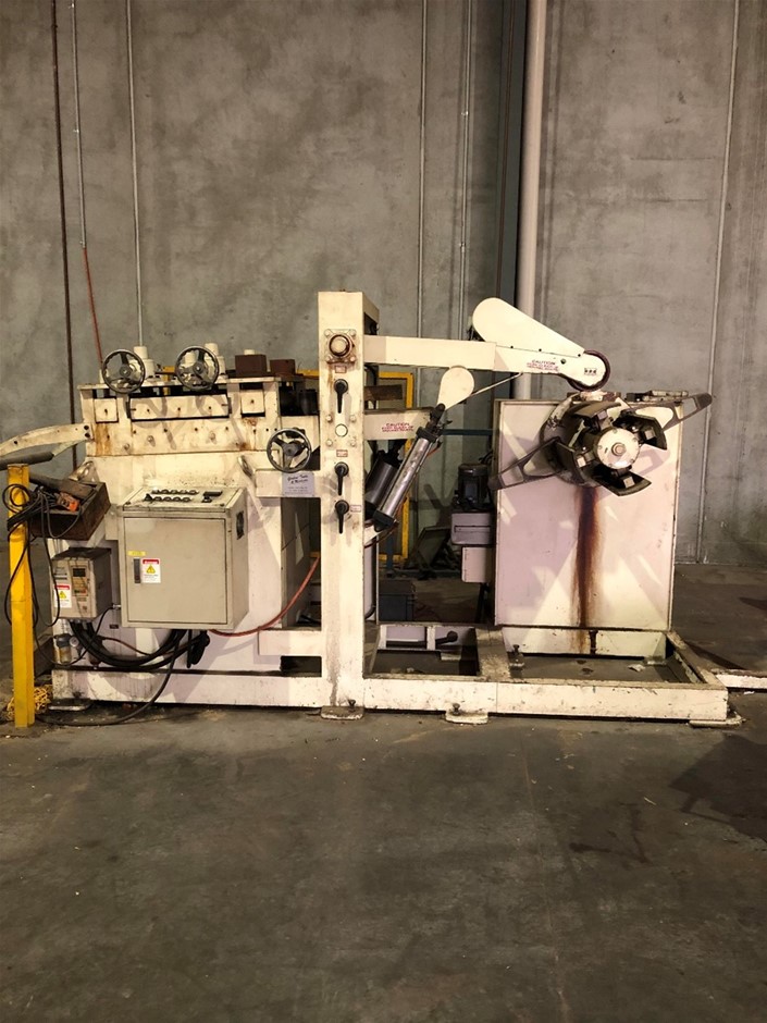 Decoiler straightener