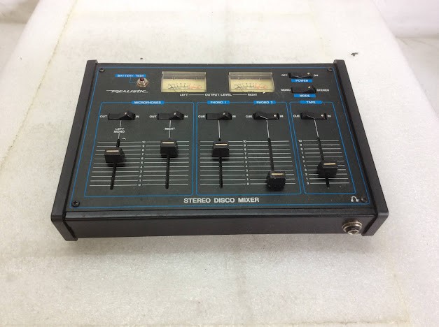 Realistic 32-1100B Stereo Disco Mixer