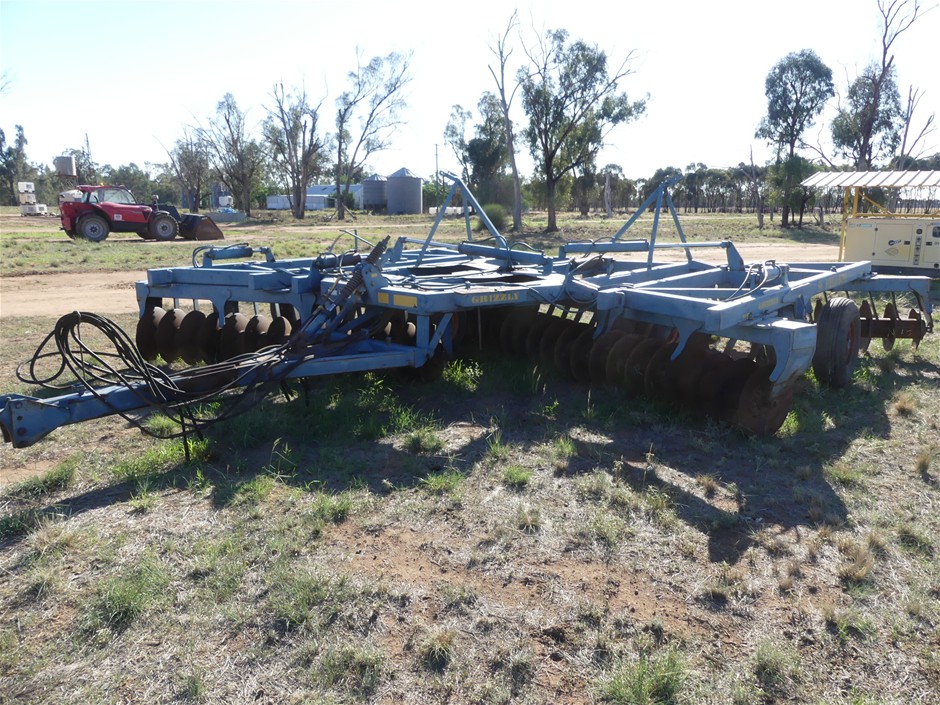 Grizzly Field Boss 56 Disc Plough Folding Wing 7 Metre (Off-Set)
