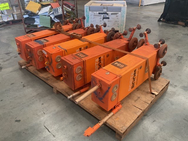 <p>5 x Portable Boom Gate Motors </p>