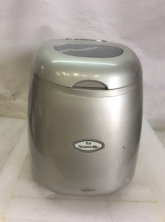 La Nouvelle ZB-01 Ice Maker
