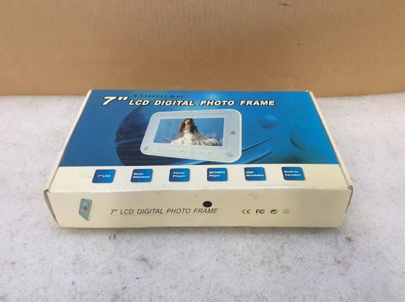 EUROLAB HH-9204 7" LCD Digital Photo Frame - New Unboxing