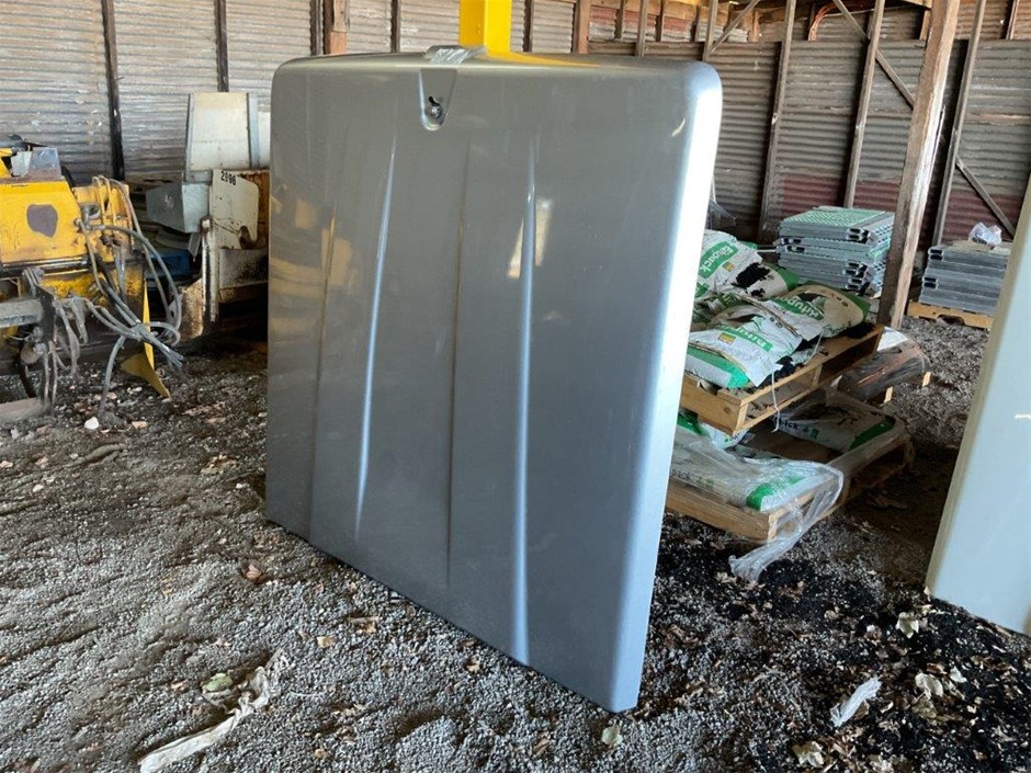 Mitsubishi Hard Tonneau Cover