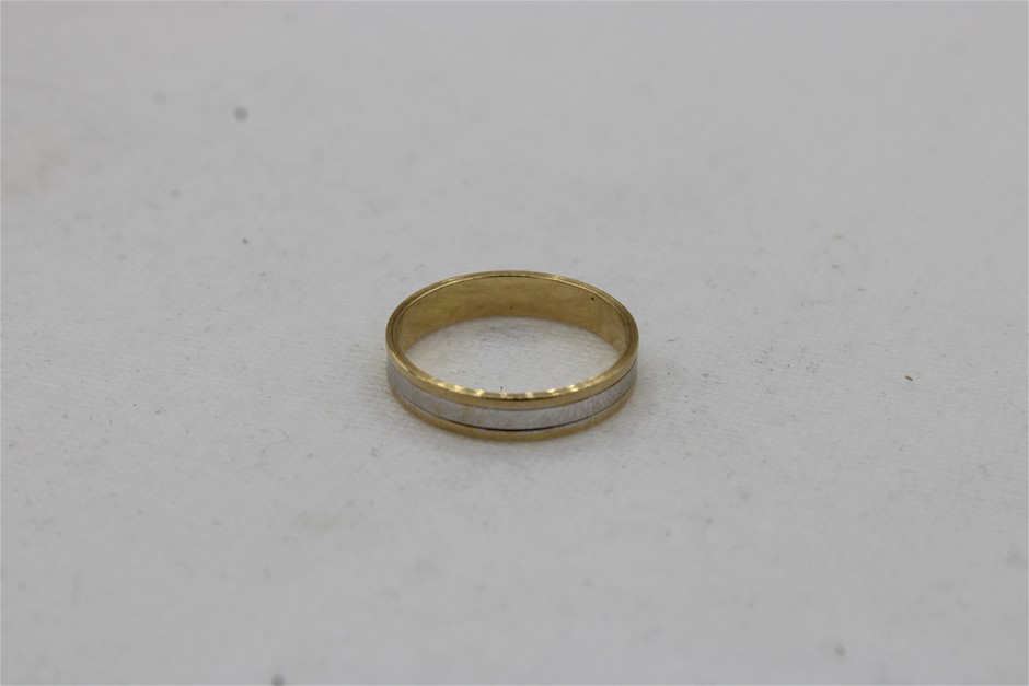 An Acid Tested 18ct Yellow Gold 4mm Square Profile Wedding Ring