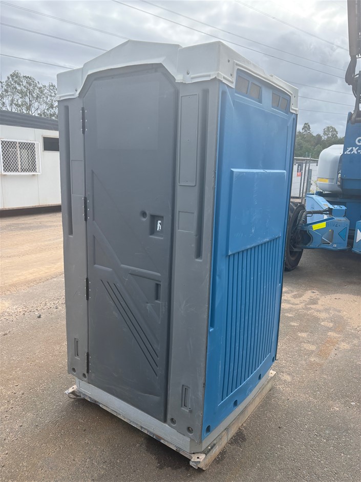 Portable Toilet - Fresh Water Flush - Forest Lake