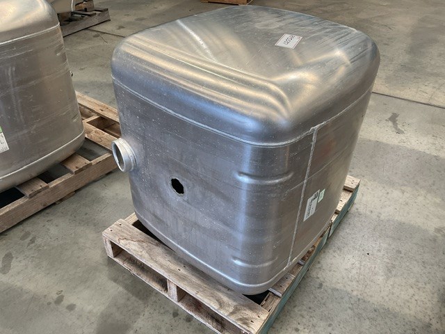 <p>Mercedes Benz A9604703103/2003 Diesel Fuel Tank </p>