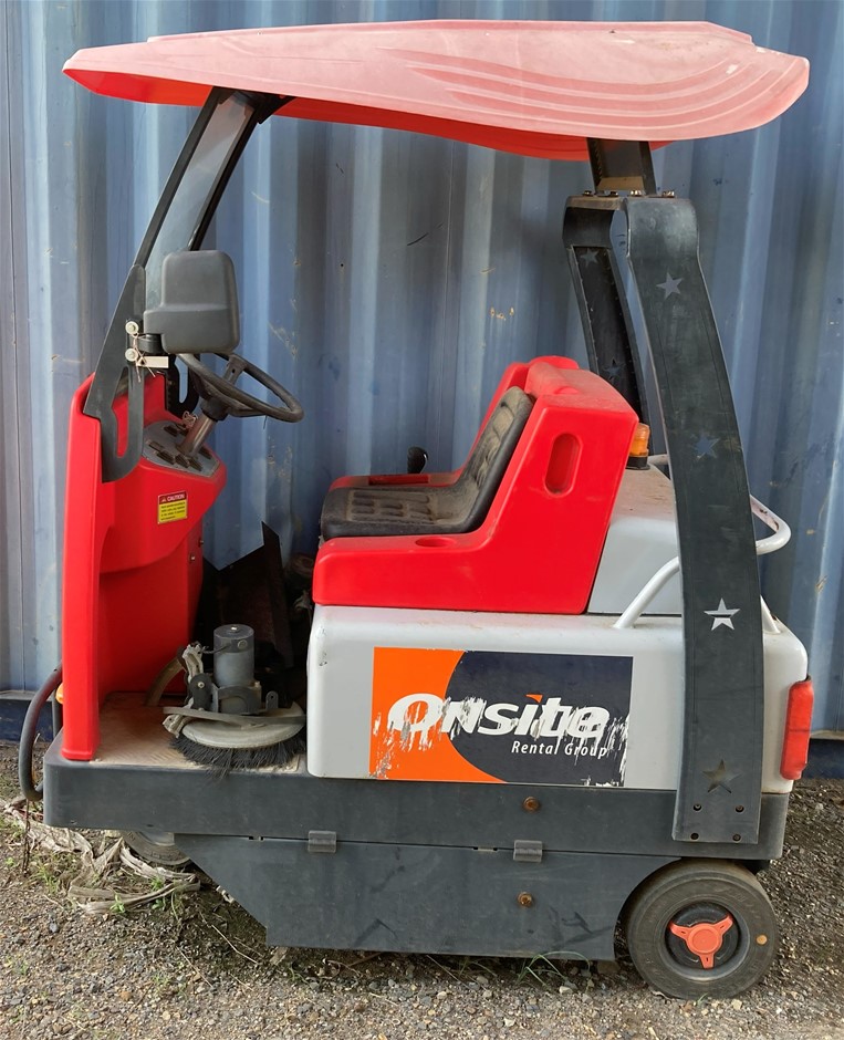 2018 Hako 900E Ride on Sweeper - Rockhampton