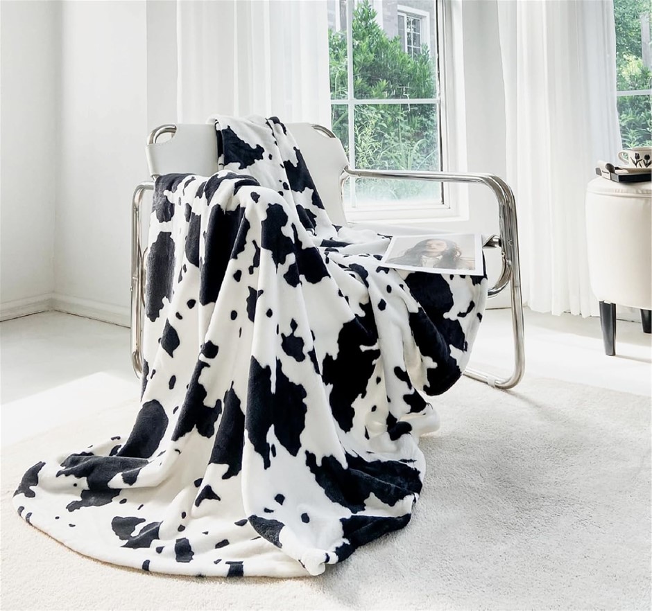 SEAROOMY Cow Print Soft Fuzzy Fleece Throw Blanket, 150 x 150 cm.  Buyers N