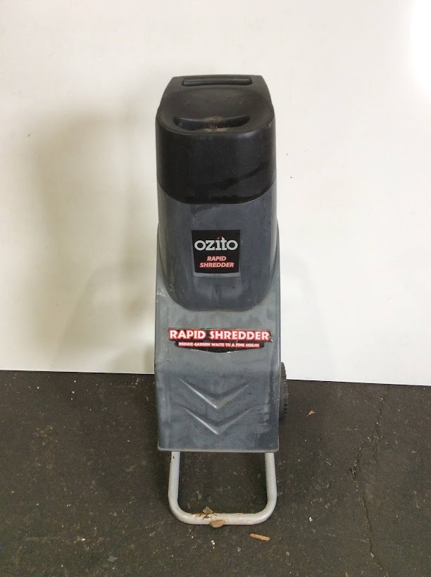 Ozito RSH-100 Garden Shredder