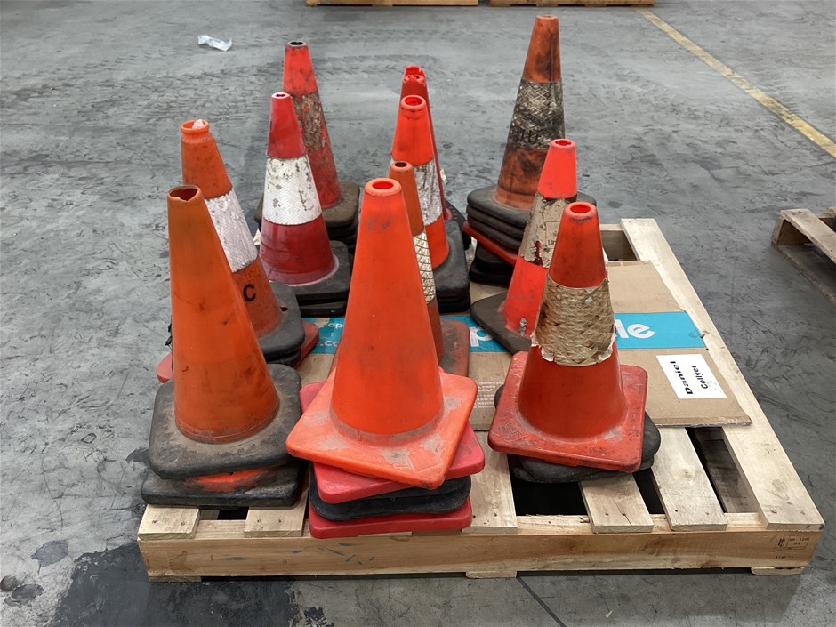 Road Safety Cones x Plt
