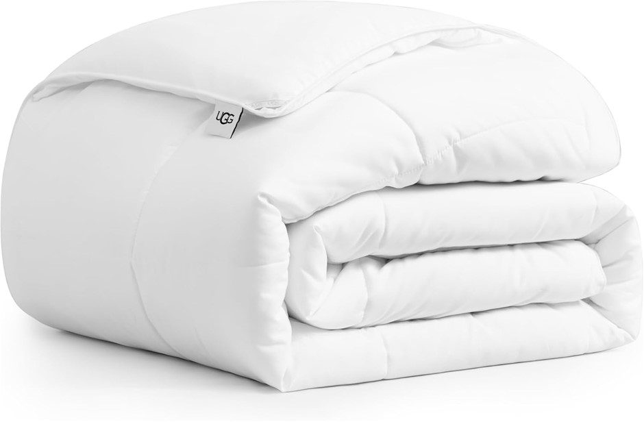 UGG - Aimee Basic Comforter - Soft and Comfortable Quilted Blanket - Sleek