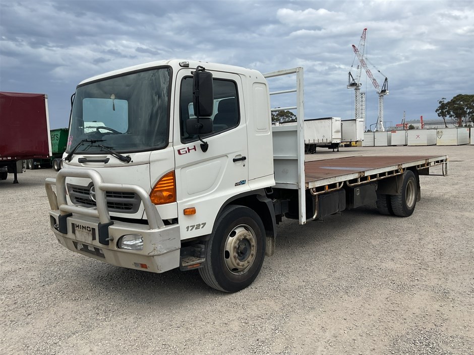 2008 Hino GH 4 x 2 Tray Body Truck