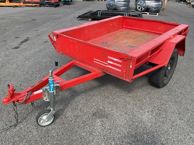 <p>Single Box Trailer</p>