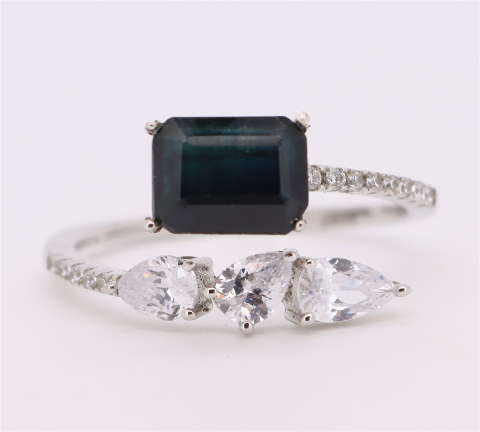 1.42 Carats Natural Blue Sapphire Ring - 925 Silver