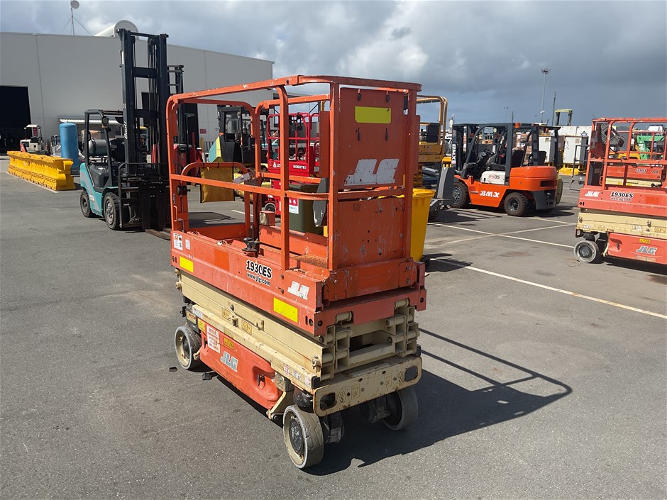 <p>2015 JLG 1930 ES Scissor Lift</p>