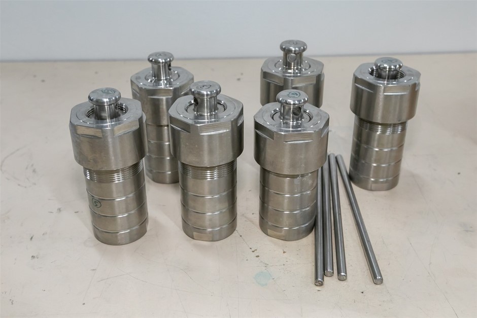 Qty of 6 High Pressure Reactor with Inner PTFE Lined Vessels