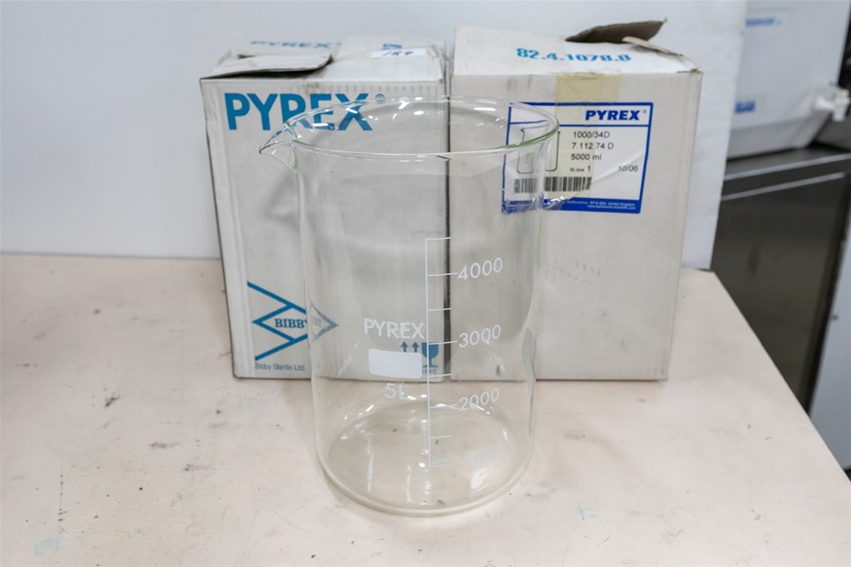 Beaker 5L Capacity Spouted with Graduations