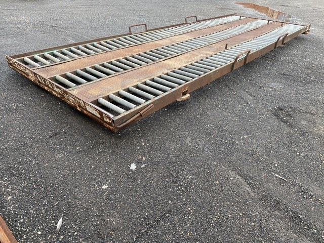 <p>Pallet Roller Bed</p>