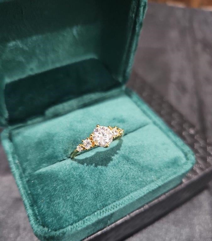 GRA  Moissanite white  18k Solid Yellow Gold Vermeil  Ring  -8US