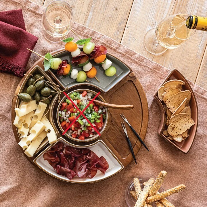 OVER AND BACK 6pc Lazy Susan. NB: Not in original packaging, 1 x middle cir