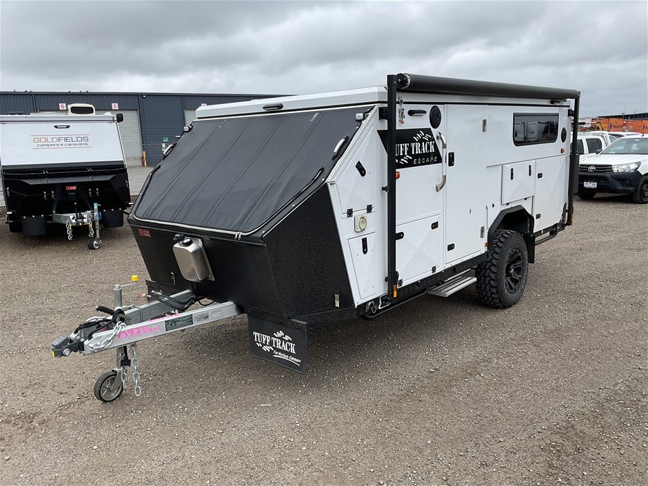 Far Horizon Tuff Track Escape Camper 