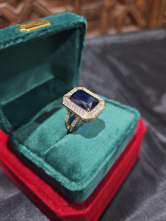 18K/Italy 8.0ct Blue Emerald Cut Yellow Ring(stamped)Warranty Quality-9US