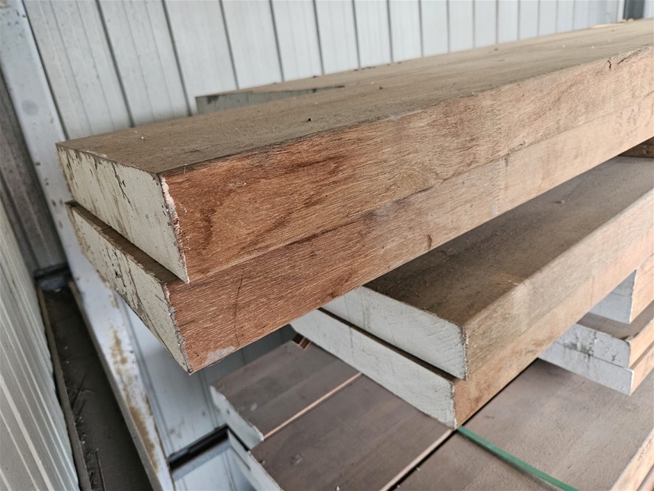 Keruing Laminated Beam GL19 290x65 at 7.2m Auction (0030-3036574 ...