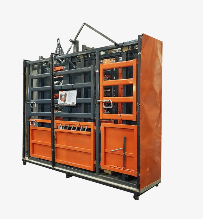 Unused 2025 Landhonor 10' Cattle Squeeze Chute LHR-CSC10