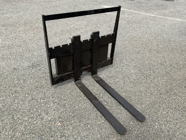 Mini Loader Fork Attachment(Unused)