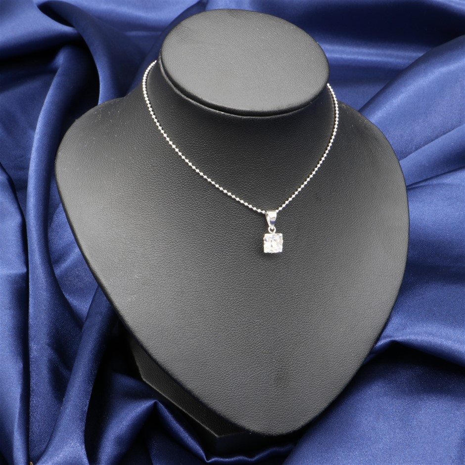 Solid 925 Sterling Silver Pendant Featuring a Crystal by Swarovski®