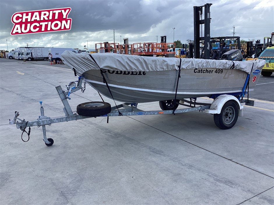 Stessco Catcher 409 Power Boat