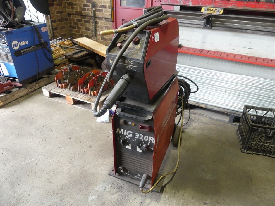 BOC Mig 320R Mig Welder