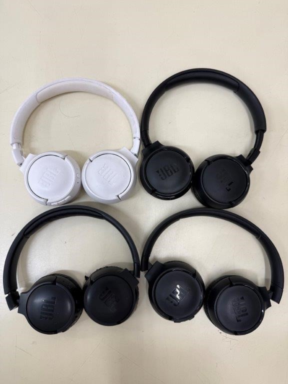 4 x JBL Wireless Headphones