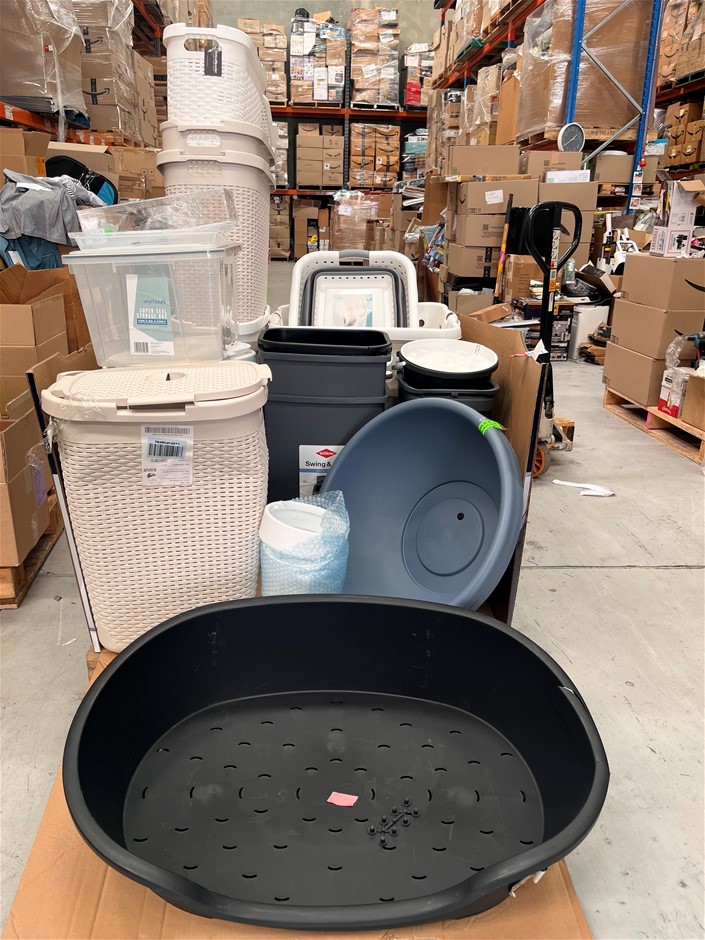 17 x Assorted Baskets/Containers/Bins Including WILLOW, MIND READER, SEYMO