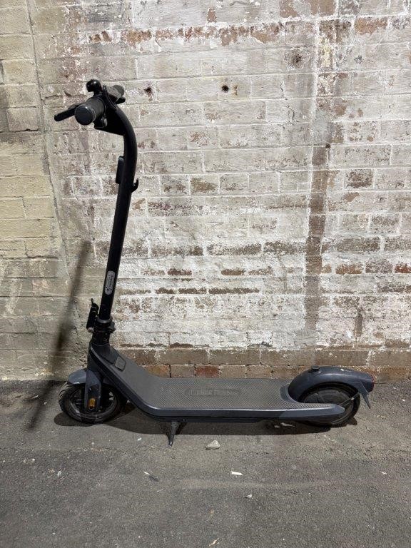 NINEBOT E2 Pro Ekick Scooter