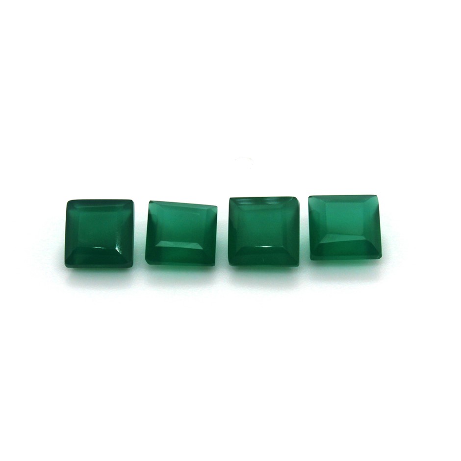 4 Pcs Square Lovely Green Onyx Gesmtone